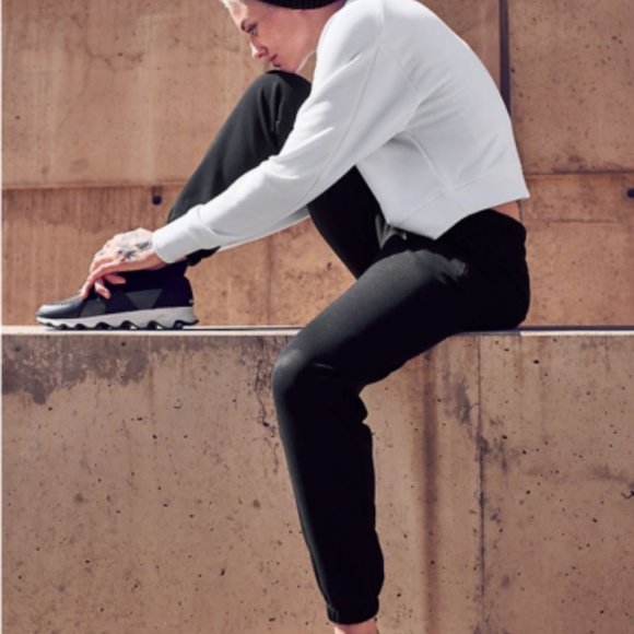 Athleta Recover Bounce Back Jogger Black - Picture 3 of 12